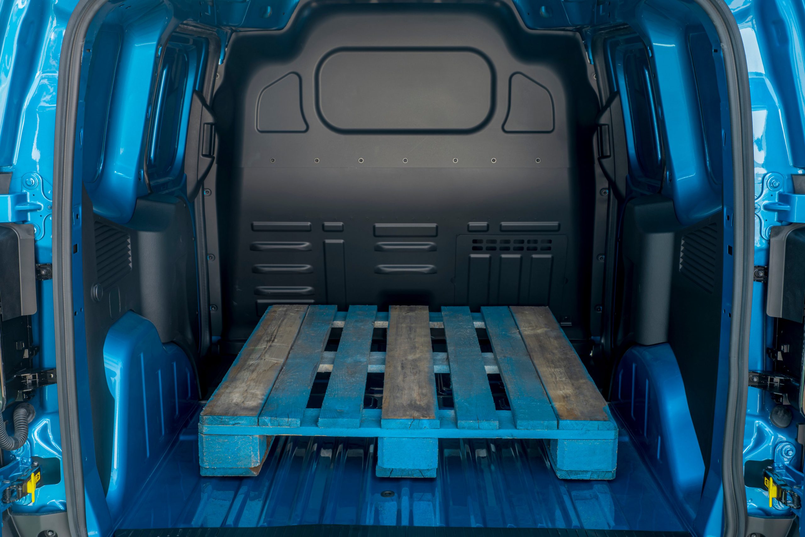 Ford E-Transit Courier: Παραγωγικότητα και πρακτικότητα στο ζενίθ!