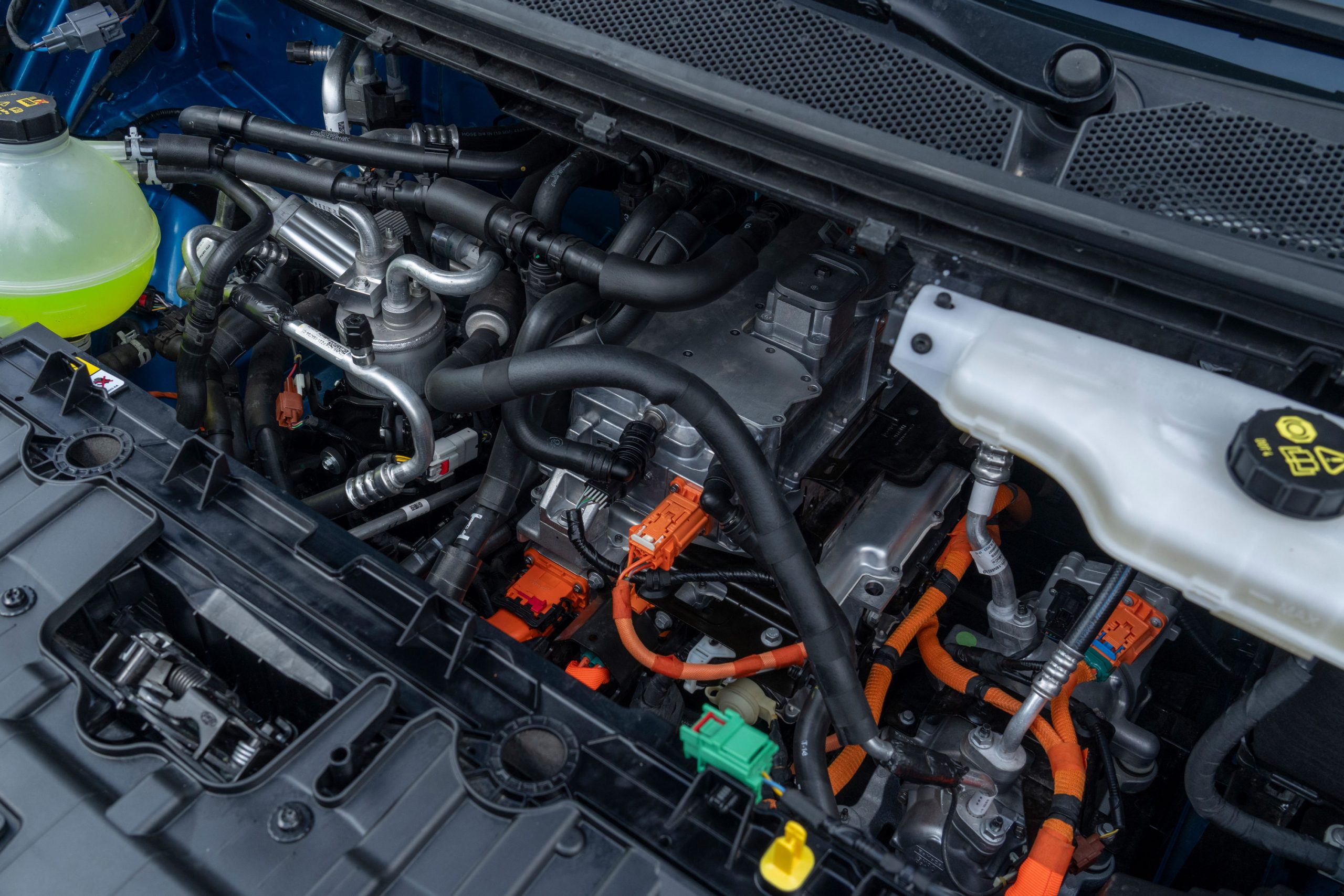 Νέο Ford E-Transit Custom: Στην πρίζα για ακόμα υψηλότερη παραγωγικότητα και αξία για κάθε επαγγελματία