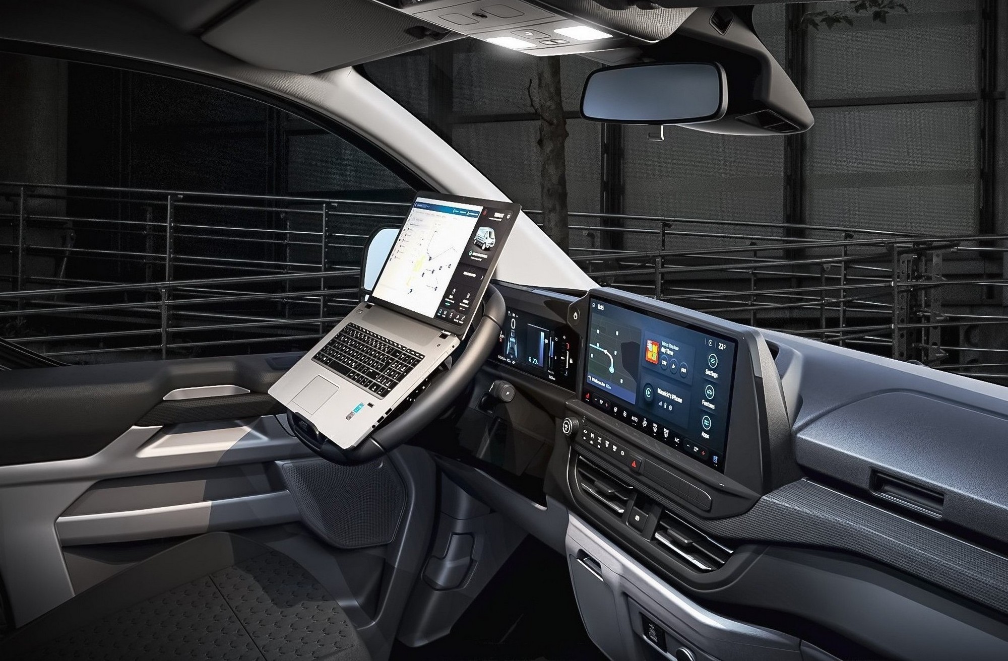 Νέο Ford E-Transit Custom: Στην πρίζα για ακόμα υψηλότερη παραγωγικότητα και αξία για κάθε επαγγελματία
