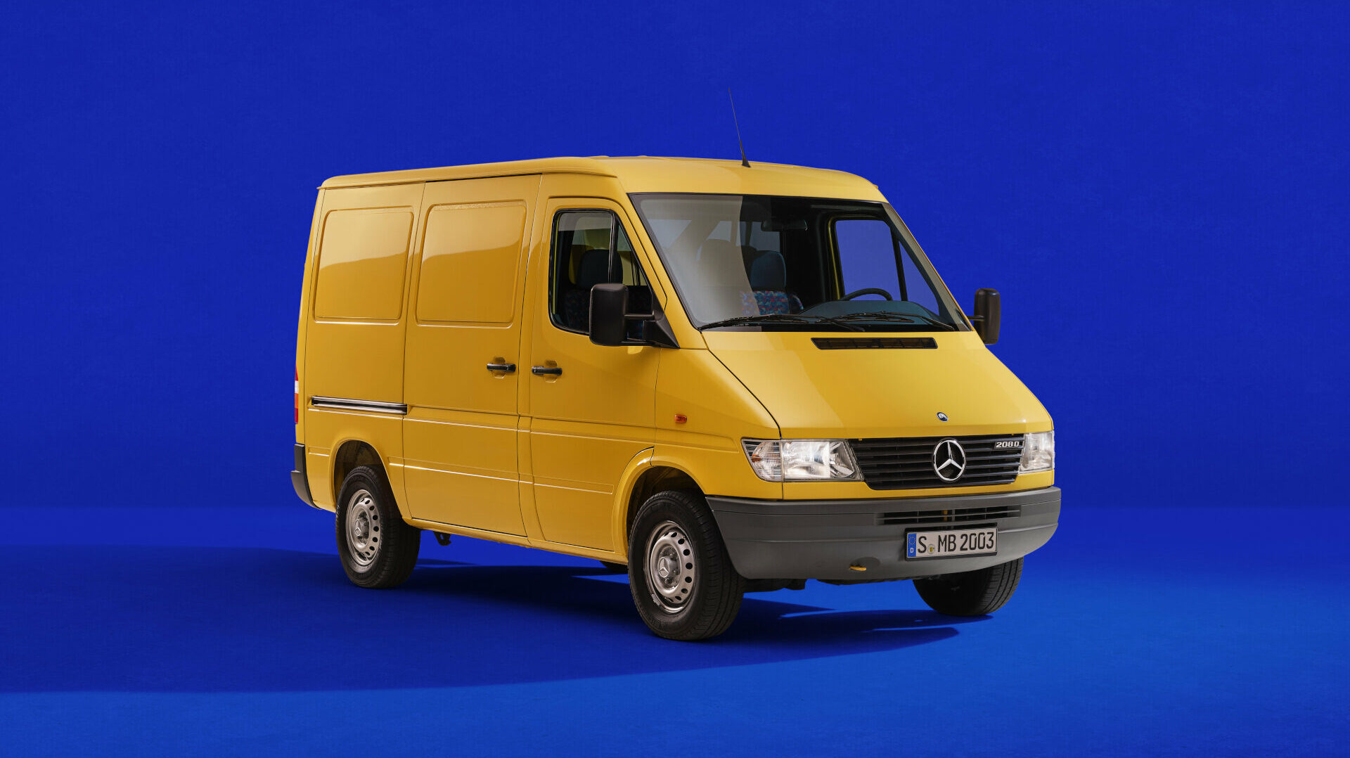 Mercedes Benz Sprinter feiert 30 jährige Erfolgsgeschichte mit einem attraktiven Sondermodell The Mercedes Benz Sprinter celebrates 30 years of success, with attractive offers