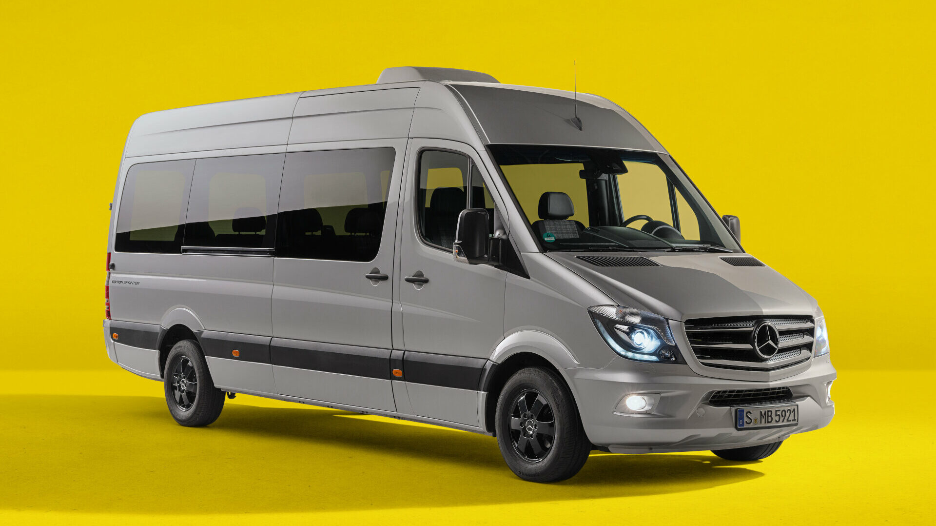 Mercedes Benz Sprinter feiert 30 jährige Erfolgsgeschichte mit einem attraktiven Sondermodell The Mercedes Benz Sprinter celebrates 30 years of success, with attractive offers
