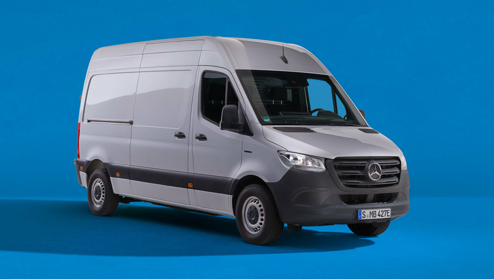 Mercedes Benz Sprinter feiert 30 jährige Erfolgsgeschichte mit einem attraktiven Sondermodell The Mercedes Benz Sprinter celebrates 30 years of success, with attractive offers