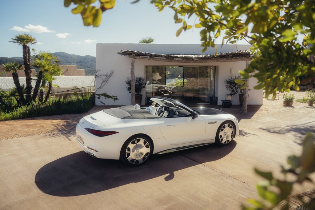 H κομψή Mercedes-Maybach SL Monogram Series με το… εκτυπωμένο καπό