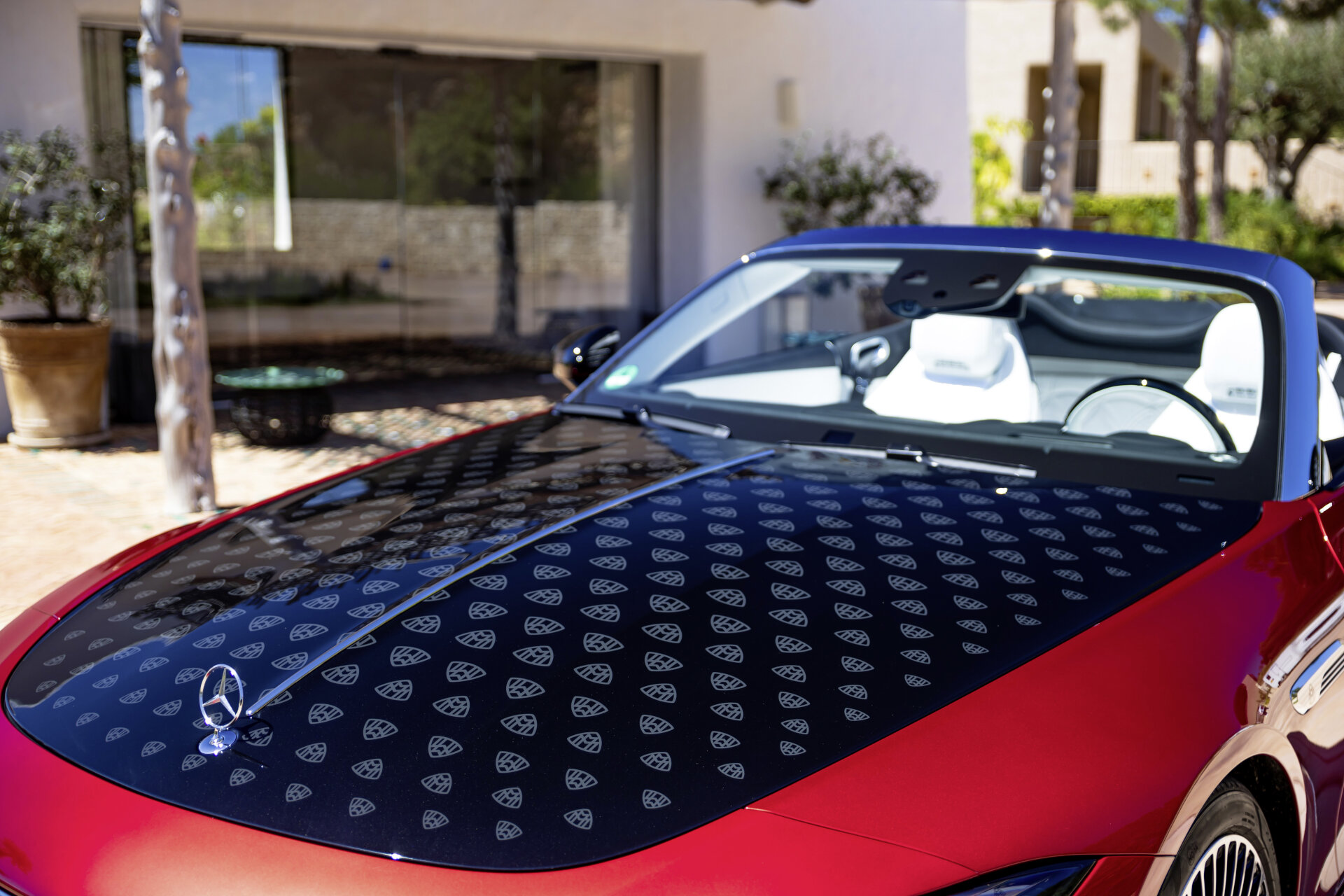 Mercedes-Maybach SL 680 Monogram Series Red Ambience (Energieverbrauch kombiniert: 13,6 l/100 km; CO2-Emissionen kombiniert: 309 g/km; CO2-Klasse: G) 