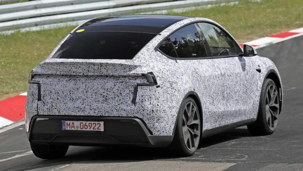 Tesla Model Y Performance spy shots (3)