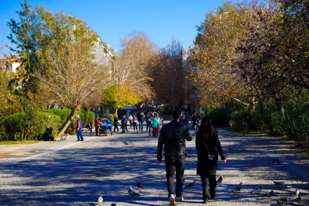 Καιρός: Αίθριος με αραιές νεφώσεις που βαθμιαία θα πυκνώσουν και θα σημειωθούν τοπικές βροχές