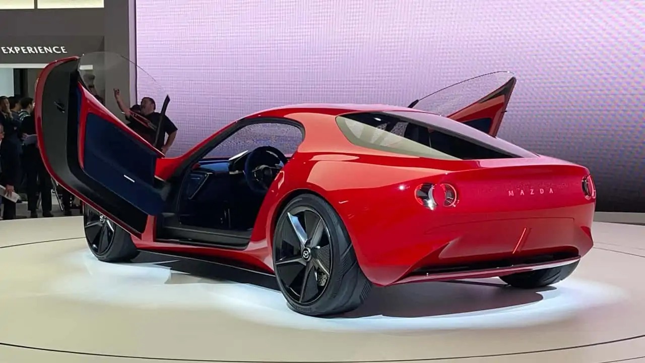 Η Mazda επιστρέφει στις δόξες της με το ηλεκτρικό Miata;