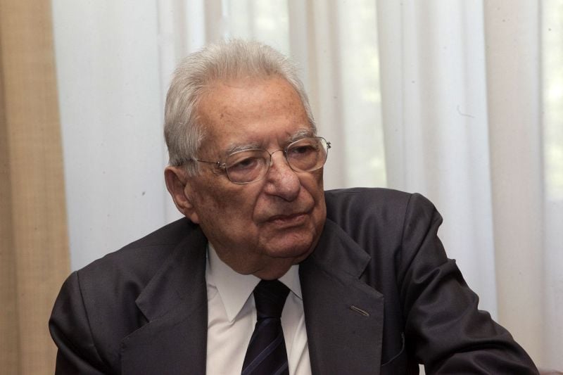 Πέθανε σε ηλικία 97 ετών, ο Πέτρος Μολυβιάτης, ένας από τους σημαντικότερους διπλωμάτες της Ελλάδας
