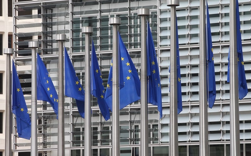 Αμερικανικά προϊόντα συνολικής αξίας 95 δισ. ευρώ στα αντίμετρα της Κομισιόν για τους δασμούς Τραμπ