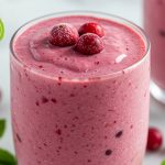 Παγωμένο smoothie με φρέσκα cranberries & γάλα αμυγδάλου