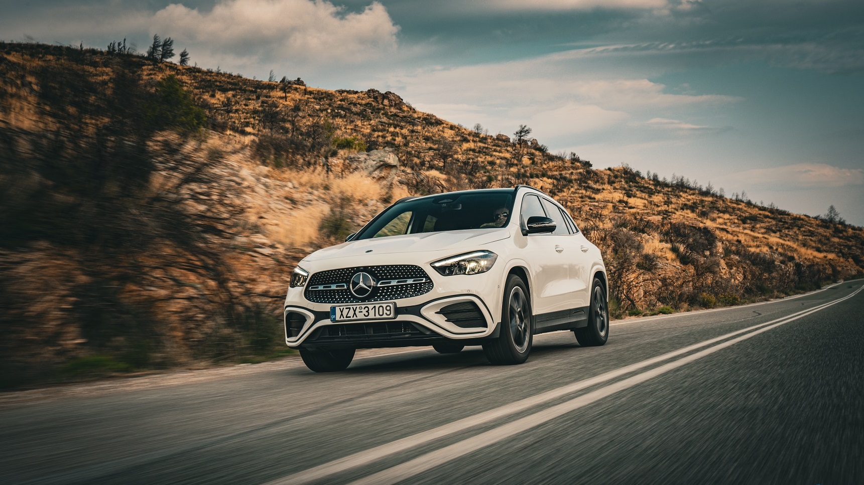 Mercedes Benz GLA NATIVE 2025 (2)