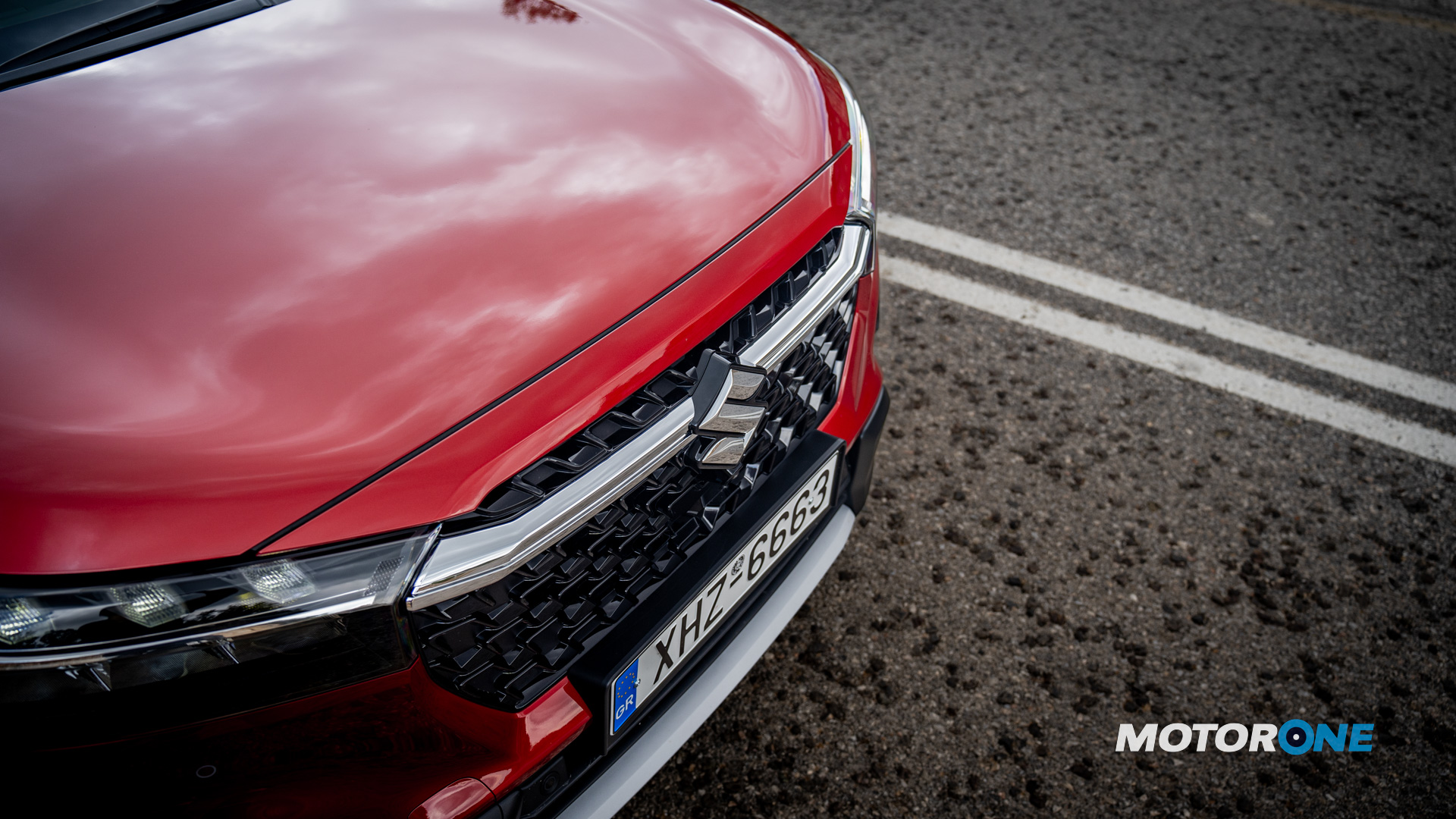 Suzuki S Cross Hybrid SUV red 2024 (3) Suzuki S Cross Hybrid SUV red 2024 (3)