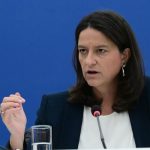 Κεραμέως: Ψηφιοποιούνται όλες οι καρτέλες ενσήμων για ταχύτερες συντάξεις