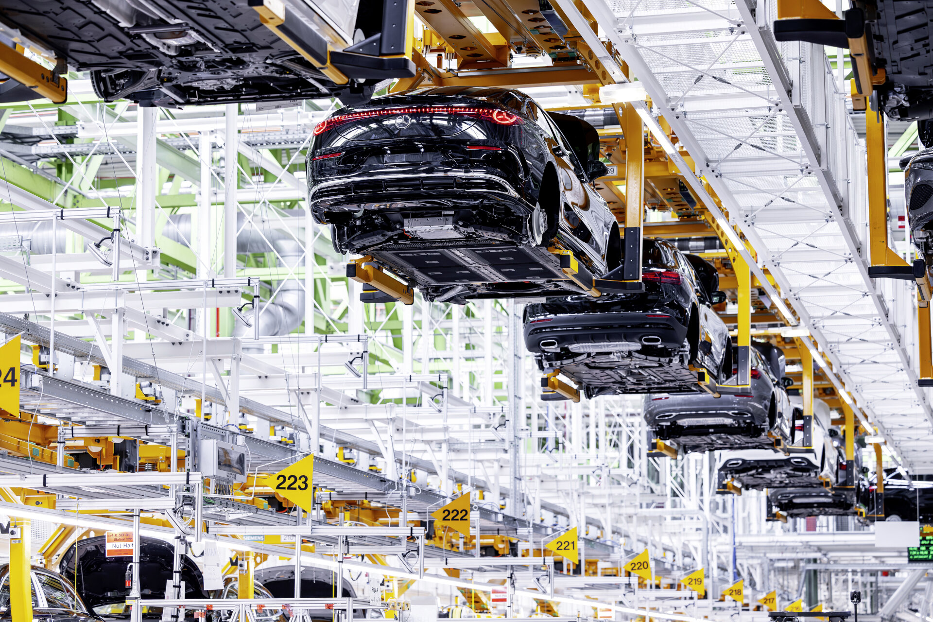 Digital, nachhaltig, effizient: Erfolgreicher Produktionsstart des CLA im Werk Rastatt Digital, sustainable, efficient: Successful production of the new CLA at the Rastatt plant