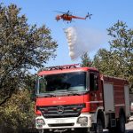 Μαίνεται η φωτιά στον Φενεό Κορινθίας – Εκκενώνονται οι περιοχές Καρτέρι και Δροσοπηγή
