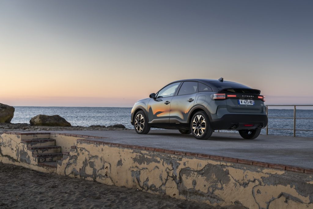 Citroen C4 Hybride Max 026 resize