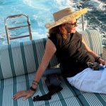 Diane von Fürstenberg: Διακοπές στην Ελλάδα με Μάθιου ΜακΚόναχι και Γούντι Χάρελσον