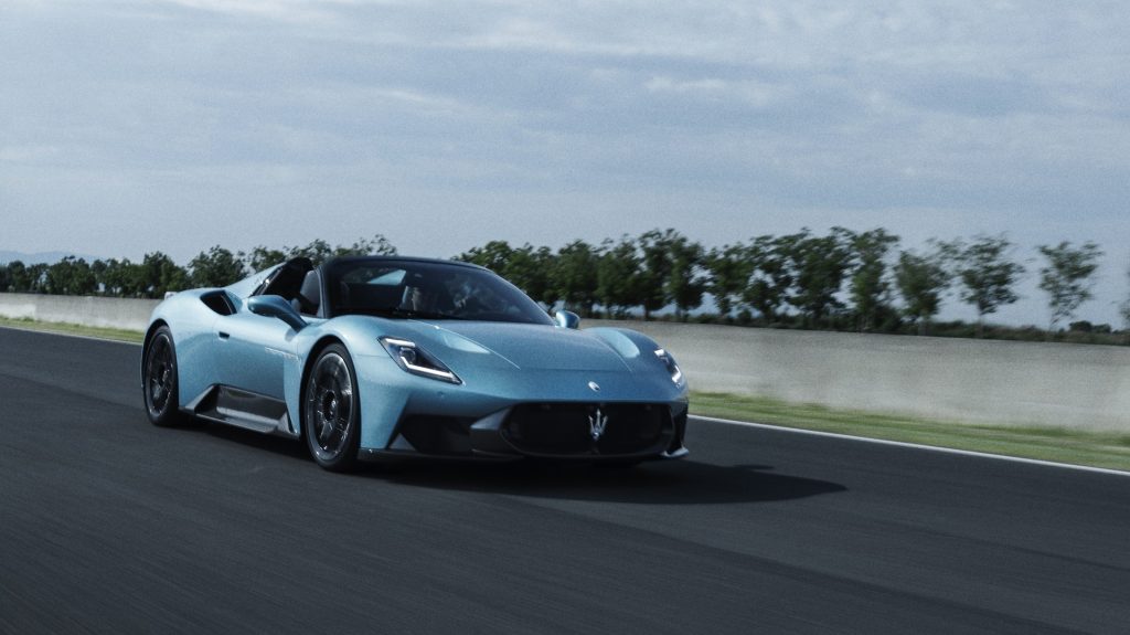 Maserati MCPURA CIELO 2025 (1)