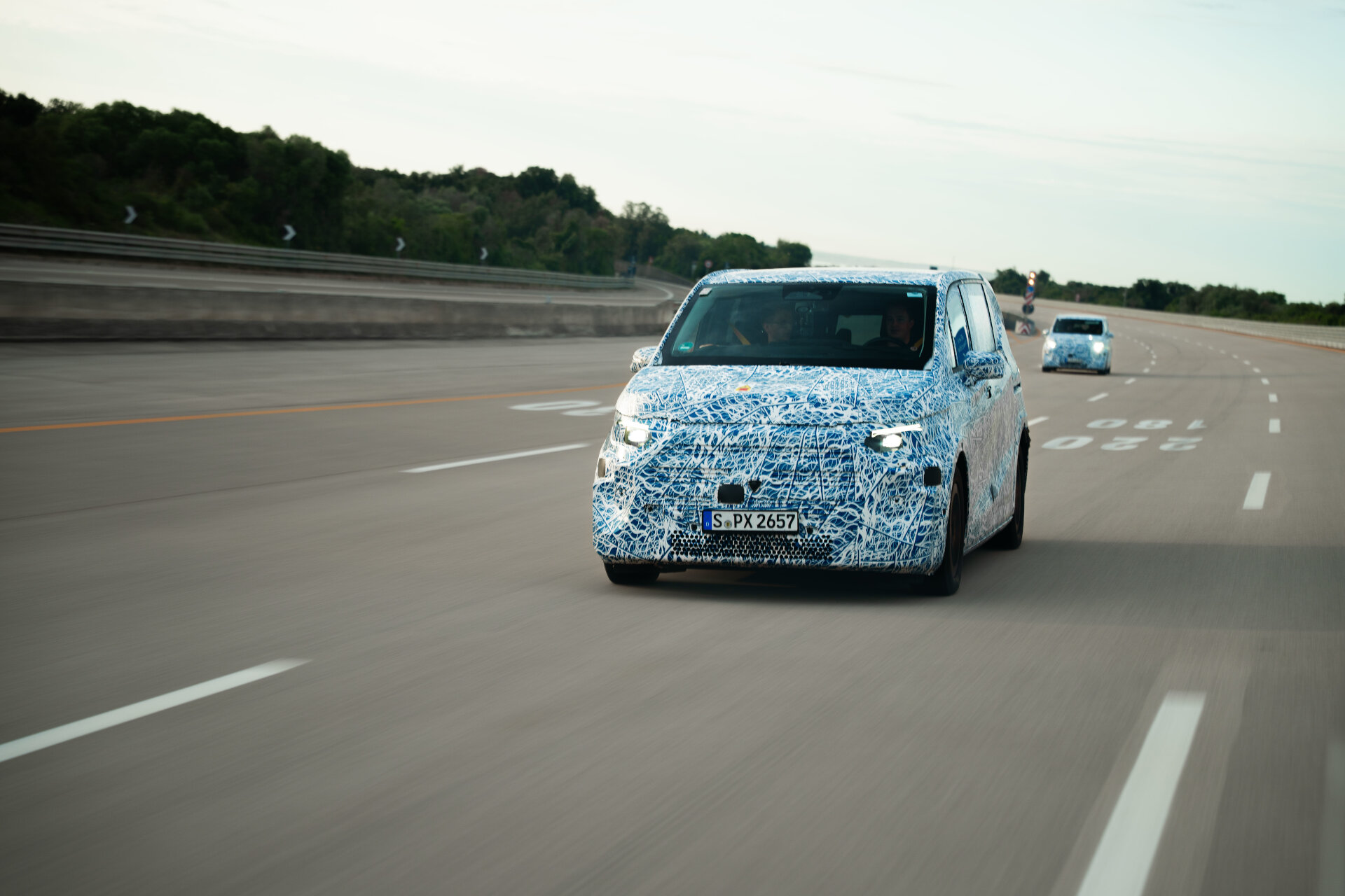 Dreifach Erfolg in Sachen Effizienz: Mercedes Benz VLE meistert die nächsten Entwicklungsmeilensteine Triple Score in Efficiency: Mercedes Benz VLE succeeds in next major development steps Dreifach Erfolg in Sachen Effizienz: Mercedes Benz VLE meistert die nächsten Entwicklungsmeilensteine Triple Score in Efficiency: Mercedes Benz VLE succeeds in next major development steps