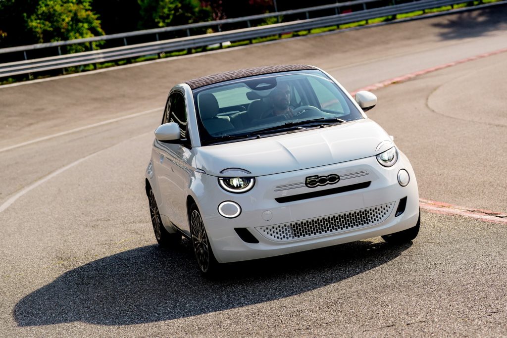 Νέο Fiat 500 Hybrid: Επιστροφή στη βενζίνη - motorone.gr