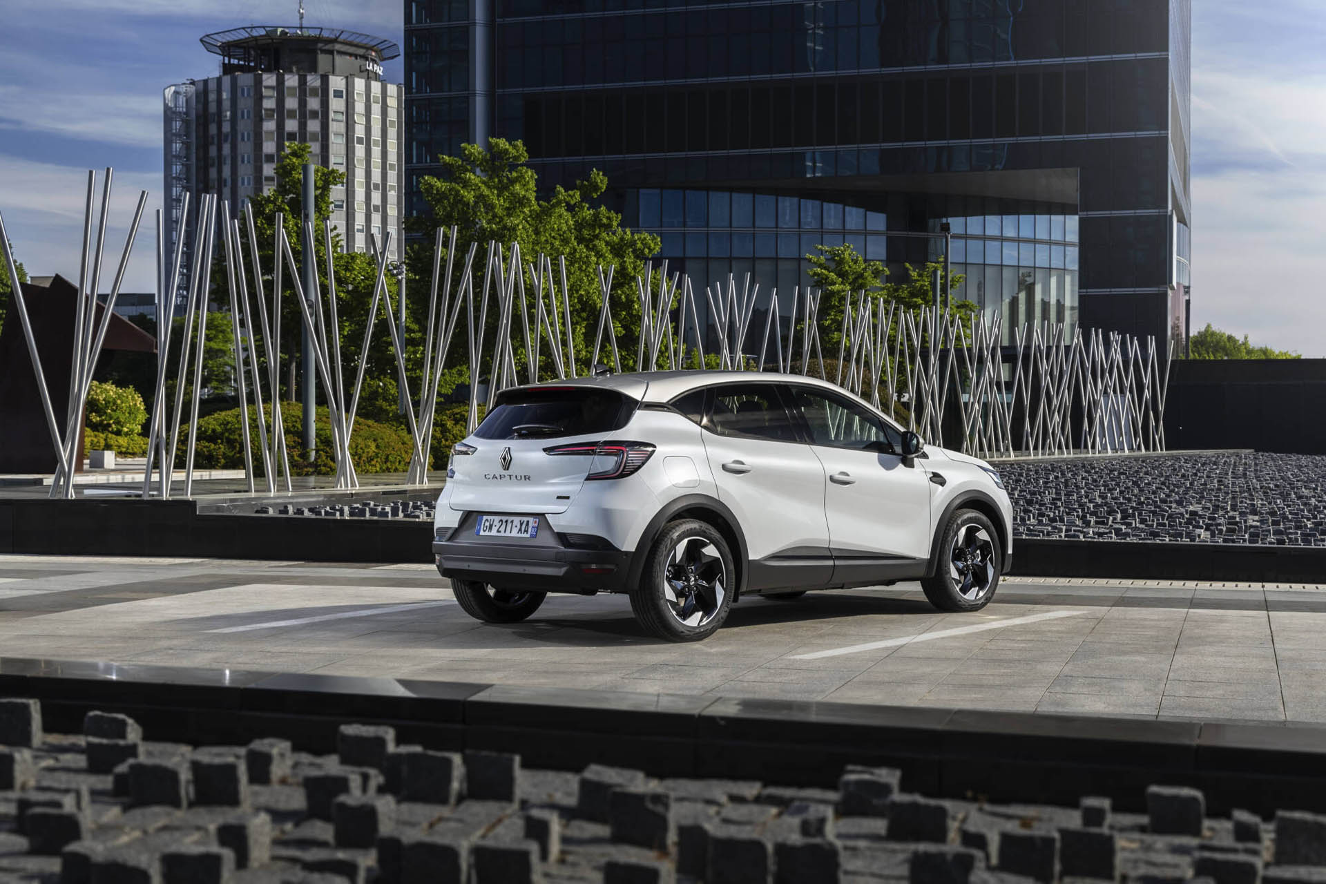 New Renault Captur E Tech full hybrid 145 Techno Arctic White (2)