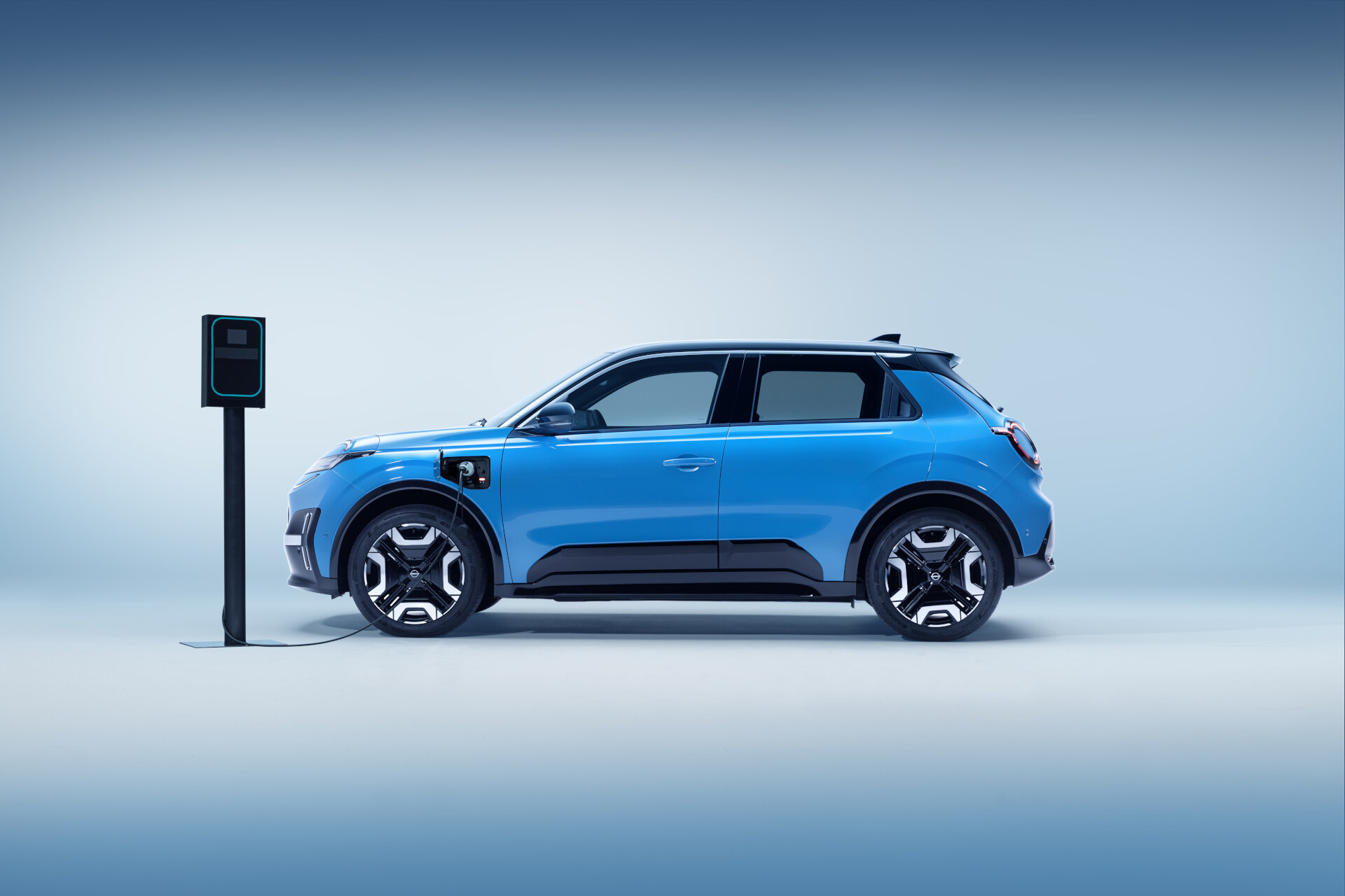 Nissan Micra mk6 (4)