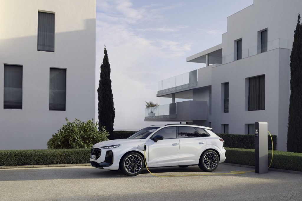 Νέο Audi Q3 SUV e-hybrid - Δείτε πόσο κάνει