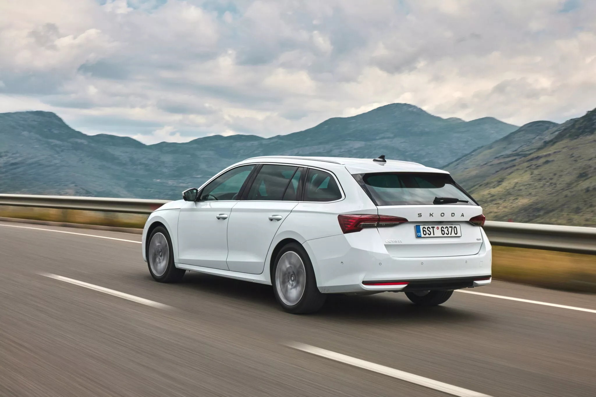 Το νέο ηλεκτρικό wagon της Skoda ετοιμάζεται να αναστατώσει την αγορά 