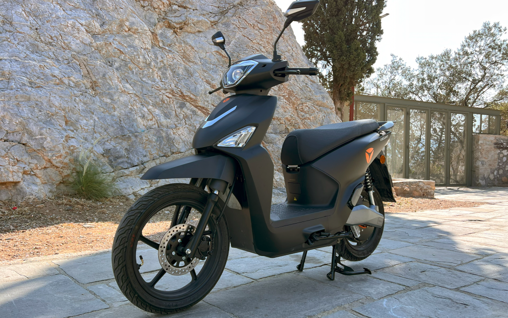 Test Ride Yadea Voltguard: Το e-scooter που πάντα θέλατε! - Cars Electric