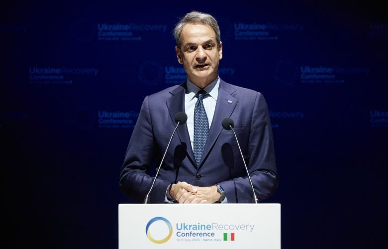 Μητσοτάκης: Η Ελλάδα στέκεται σταθερά στο πλευρό του λαού της Ουκρανίας