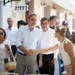 Μητσοτάκης από Σκιάθο: Κλείνουμε τα αυτιά στην τοξικότητα, εργαζόμαστε σκληρά και λύνουμε προβλήματα