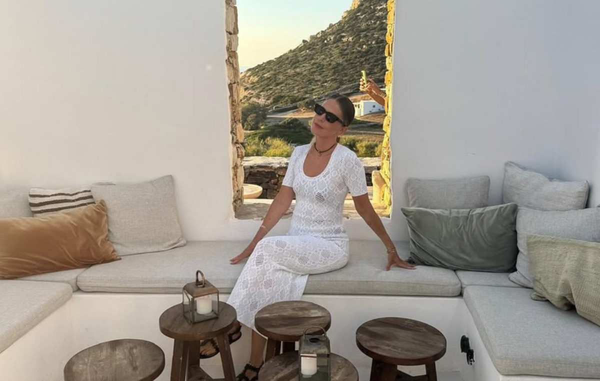 «The Rooster» στην Αντίπαρο: Η Αθανασία Κομνηνού φιλοξενεί την Ευγενία Νιάρχου και την VENYX