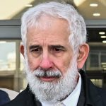 Ένοχος ο Πέτρος Φιλιππίδης για δυο απόπειρες βιασμού – Ξέσπασαν σε κλάματα οι γυναίκες που τον κατήγγειλαν