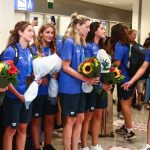 Επέστρεψαν στην Ελλάδα τα «χρυσά» κορίτσια του πόλο και έτυχαν θερμής υποδοχής – Τι δήλωσαν οι παγκόσμιες πρωταθλήτριες