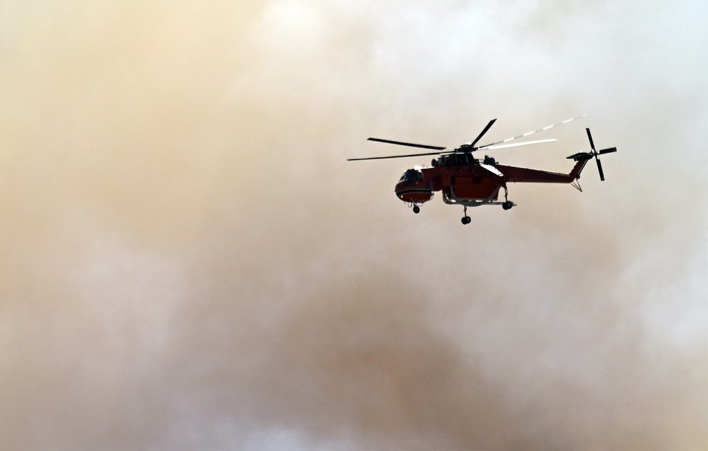 Μαίνεται η φωτιά στο Βαρικό Φλώρινας