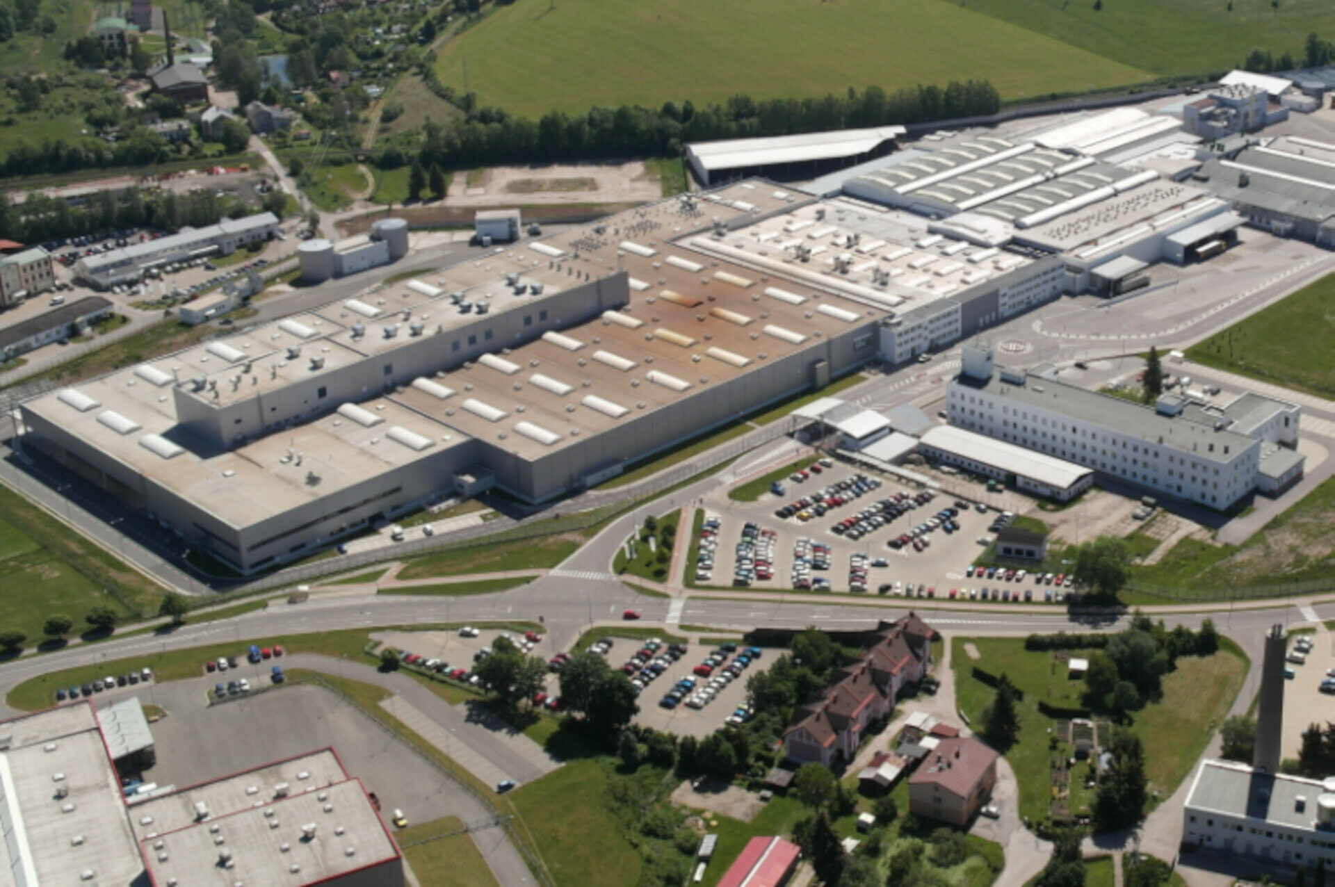skoda paint shop factory (1)