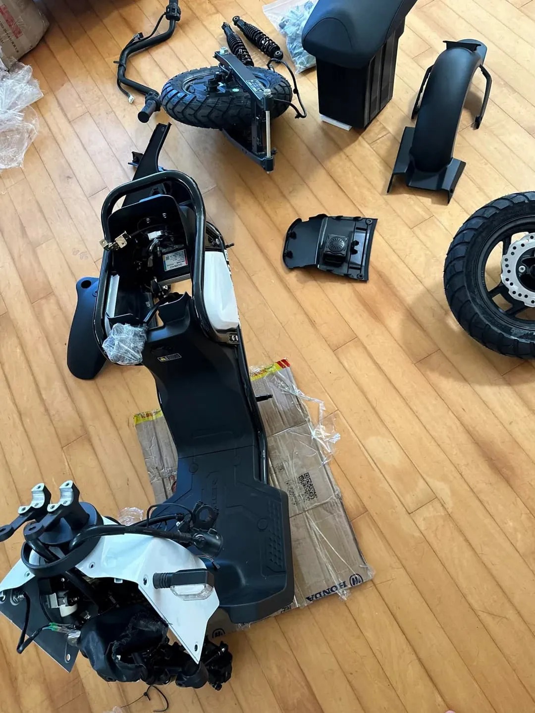 Αυτό είναι το ηλεκτρικό Honda Ruckus 

<p data-wpview-marker=
