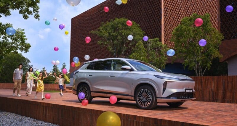 Το νέο Dongfeng Aeolus L8 υπόσχεται 2.245 χλμ. αυτονομία!