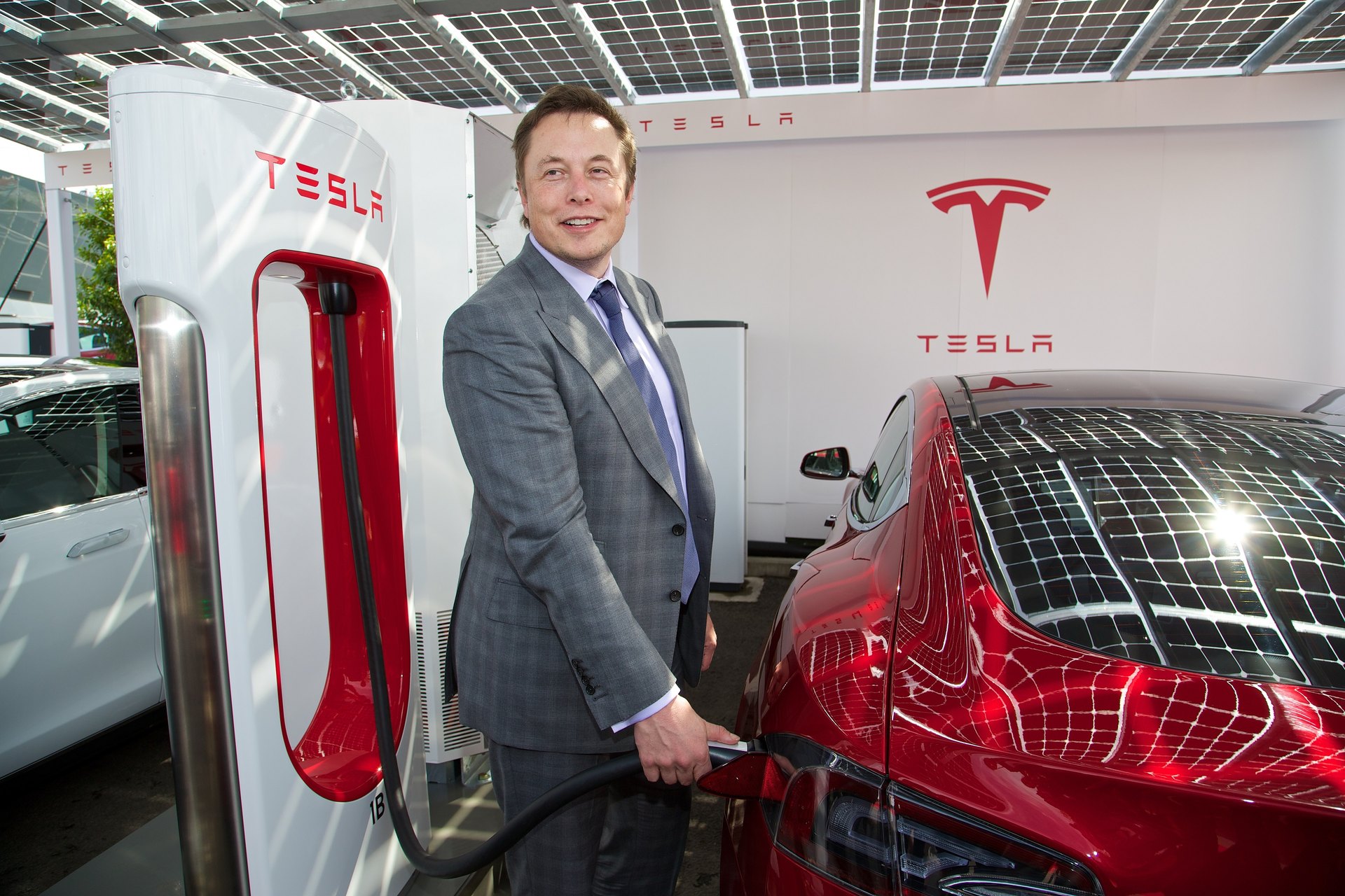 News Tesla Motors Model S UK Launch