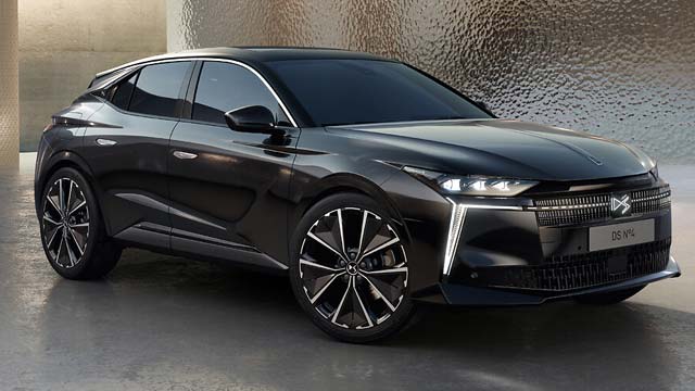 DS N°4 E-TENSE: Αυτονομία έως 450 χλμ. και γαλλική φινέτσα στο μάξιμουμ