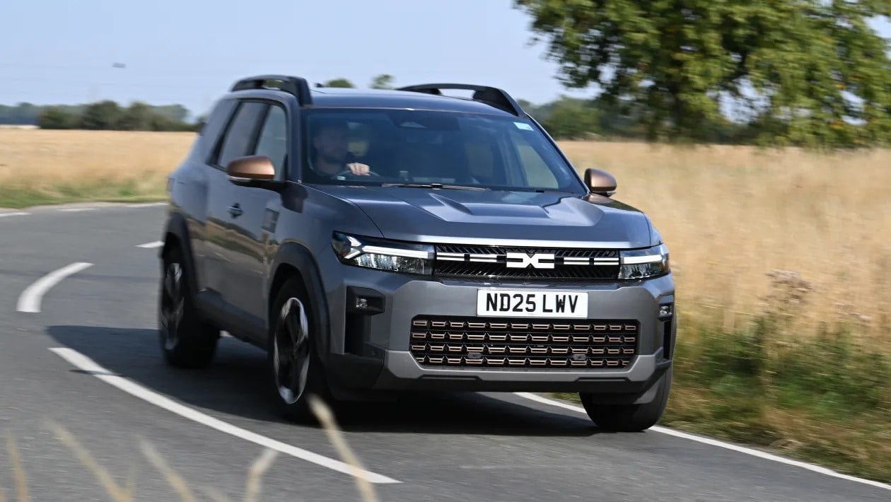 Dacia Bigster 4x4: Το value for money SUV που κοιτά στα μάτια τους μεγάλους!