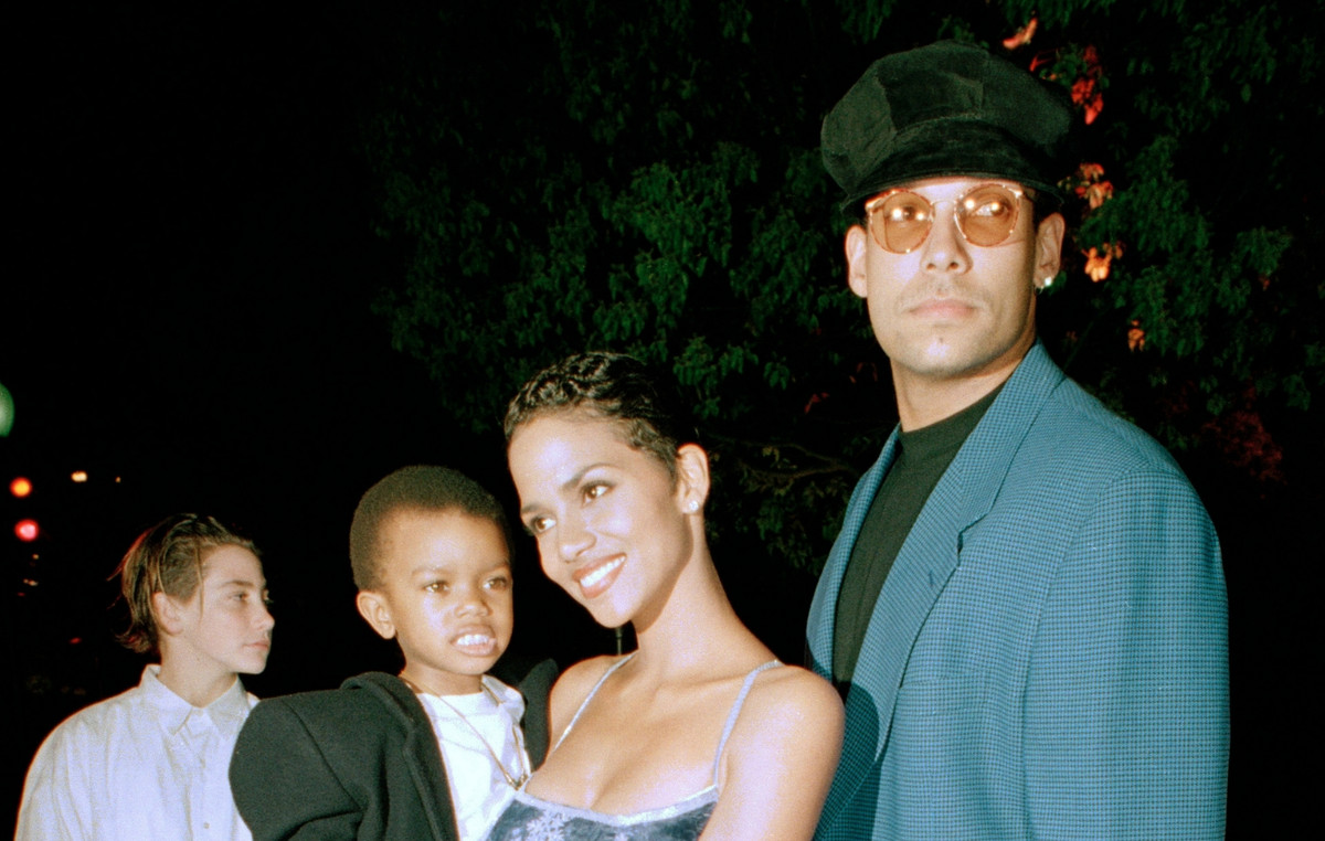 Ο Ντέιβιντ Τζάστις αποκαλύπτει για πρώτη φορά γιατί διαλύθηκε ο γάμος του με τη Χάλι Μπέρι