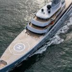 «Dragonfly»: Το «διαμάντι» της παγκόσμιας ναυπηγικής τέχνης, στη Μύκονο