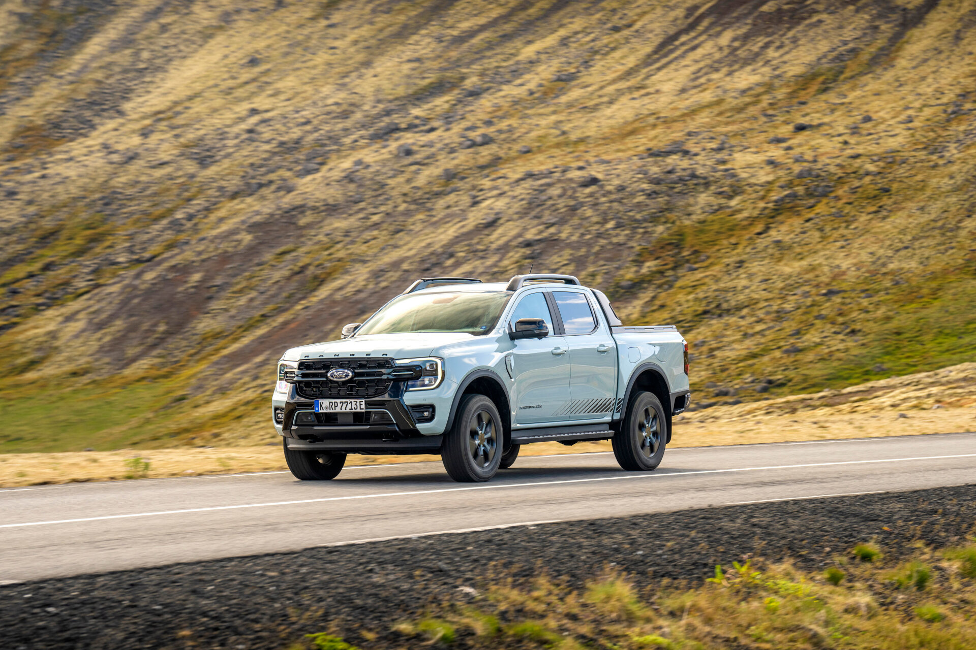 FORD RANGER PHEV 03