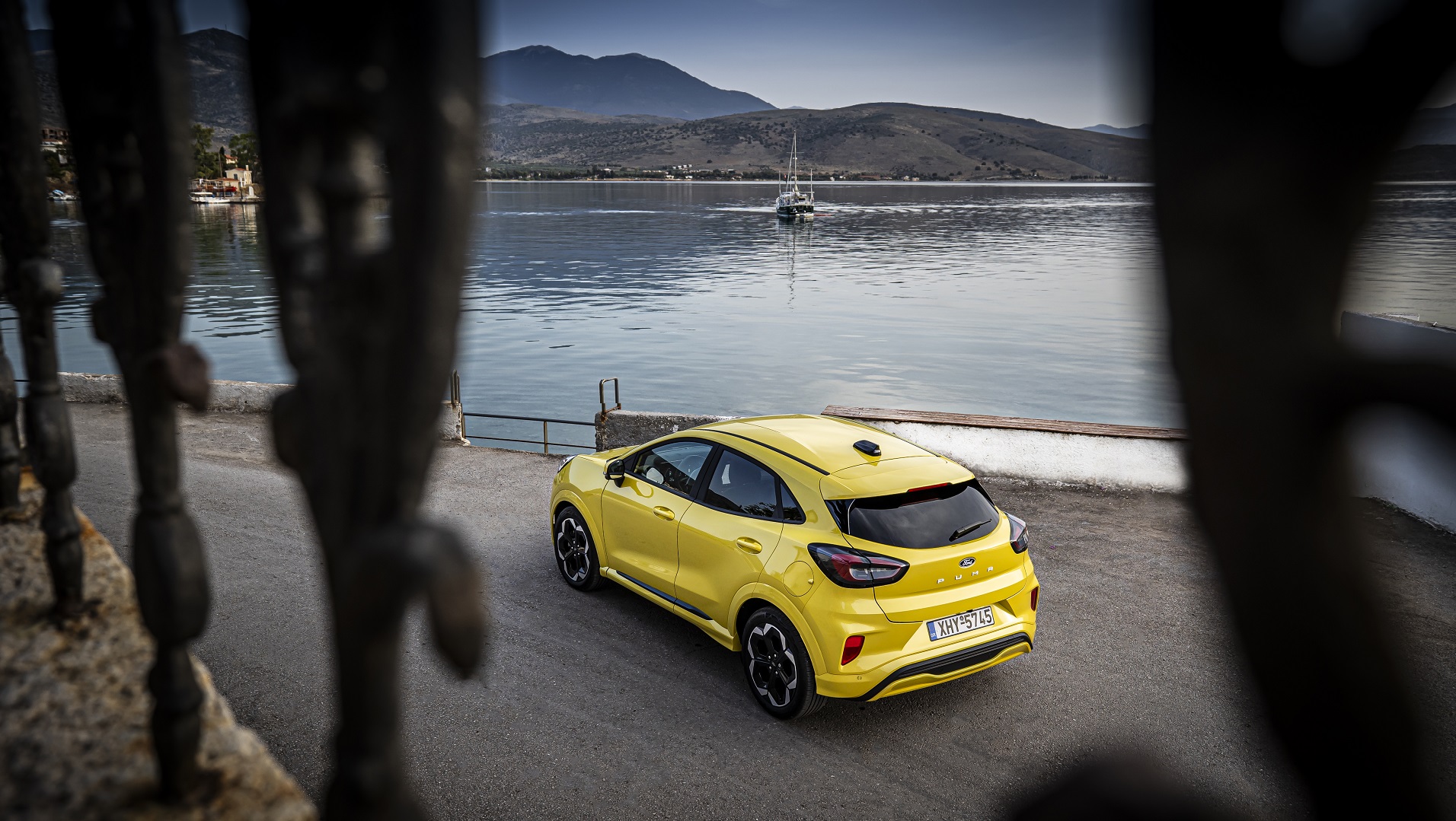 Ford Puma Gen E yellow rear GR