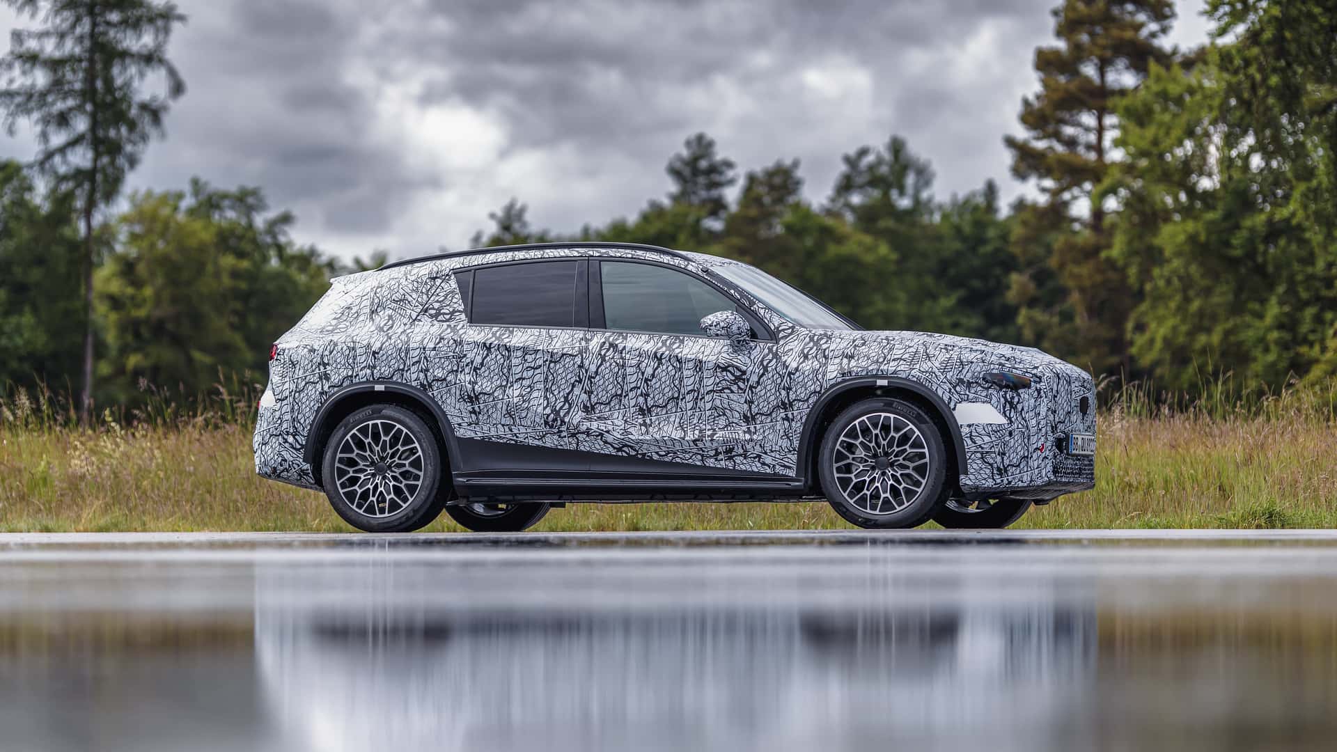 Mercedes Benz GLC EV camouflage 3
