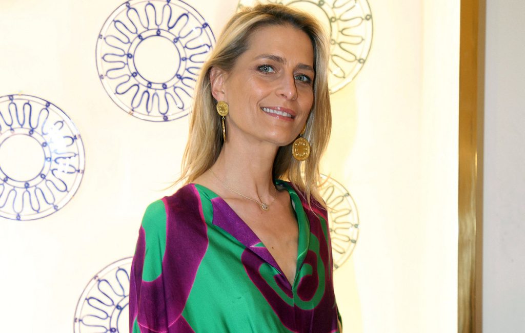 Τατιάνα Μπλάτνικ: Πιάστηκε επ΄αυτοφώρω να «κλέβει» σύκα στην Αντίπαρο