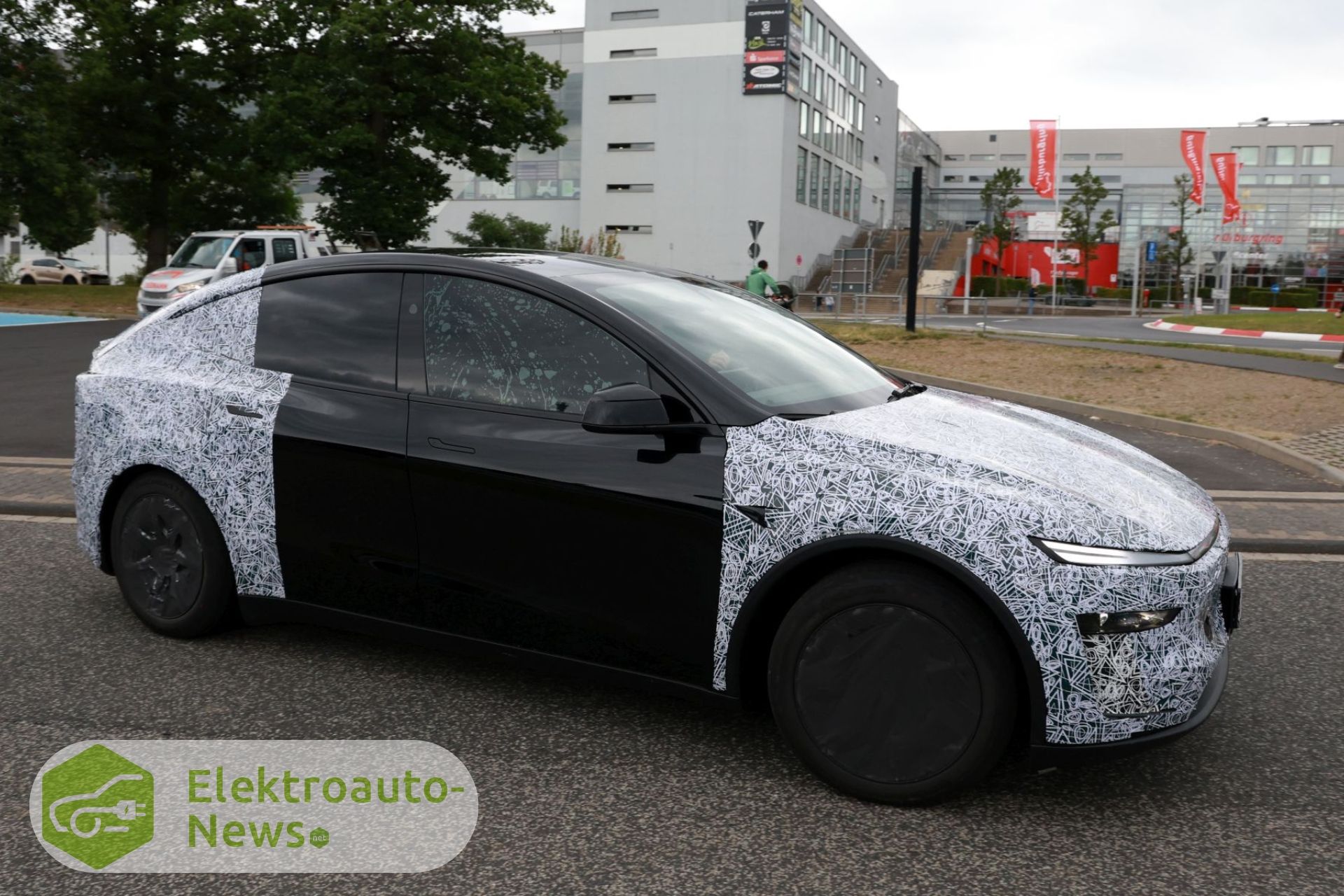 Εντοπίστηκε νέο πρωτότυπο Tesla Model Y Performance