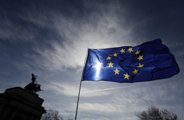 Τρίτη μεταφορά στην Ουκρανία από την ΕΕ έκτακτων κερδών της Ρωσικής Κεντρικής Τράπεζας ύψους 1,6 δισ. ευρώ
