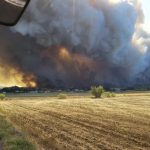 Τεράστια πυρκαγιά έχει κάψει 120.000 στρέμματα στη νότια Γαλλία – Ένας νεκρός και εννέα τραυματίες